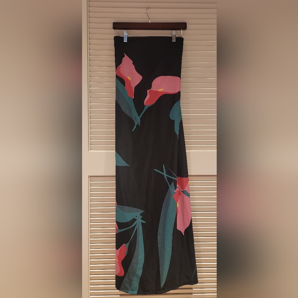Gorgeous Ava Sky Dress Kelce Black with Fuscia Callalily print XS